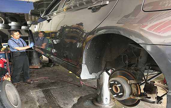 Uncle Sam Auto Repair | Westbank Auto Repair | Auto Repair Gretna LA, Louisiana: Uncle sam Auto Repair in Gretna Louisiana Auto Repair Gretna LA - Oil Changes, Brake Repairs | NEW and USED TIRES | AUTO CARE